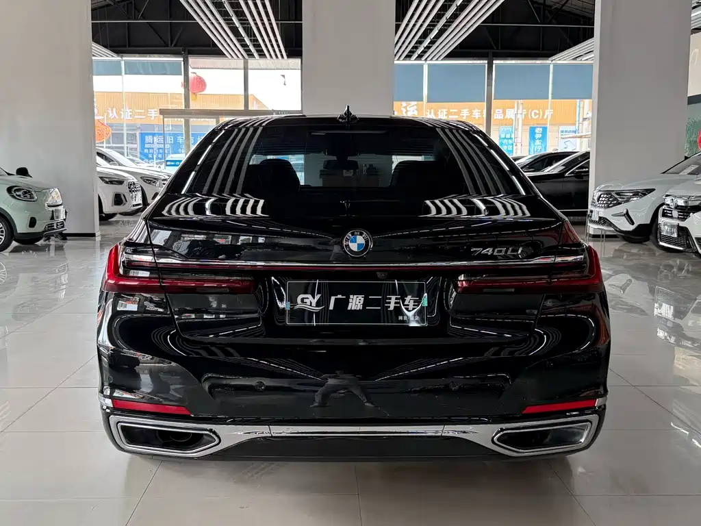 BMW 7 Series — миниатюра 5