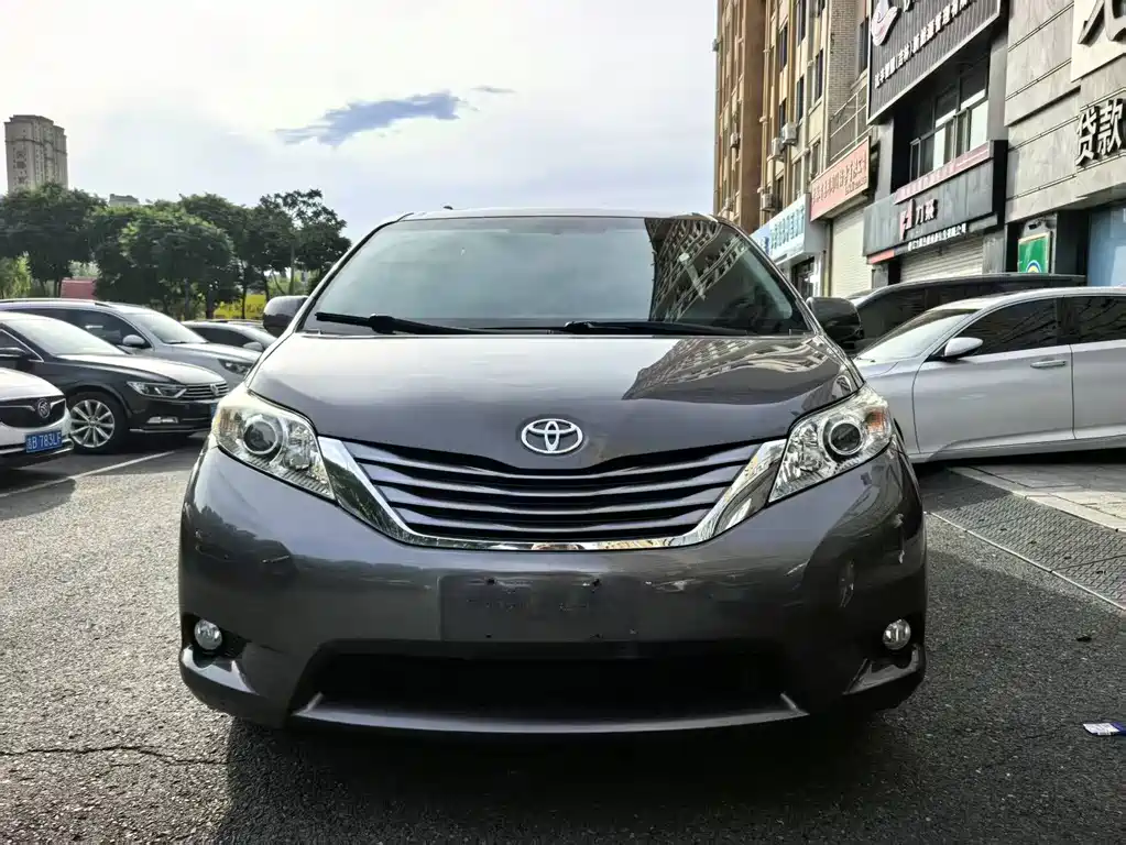 Toyota Sienna 2015 3.5L L