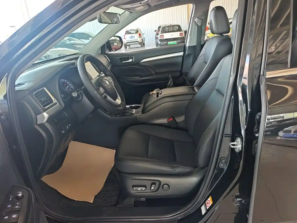 Toyota Highlander — миниатюра 15