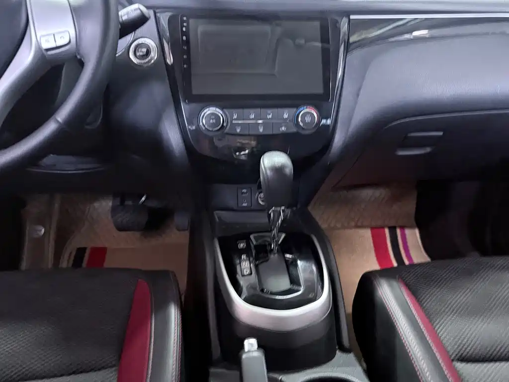 Nissan Qashqai — миниатюра 15
