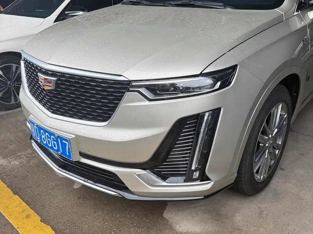 Cadillac XT6