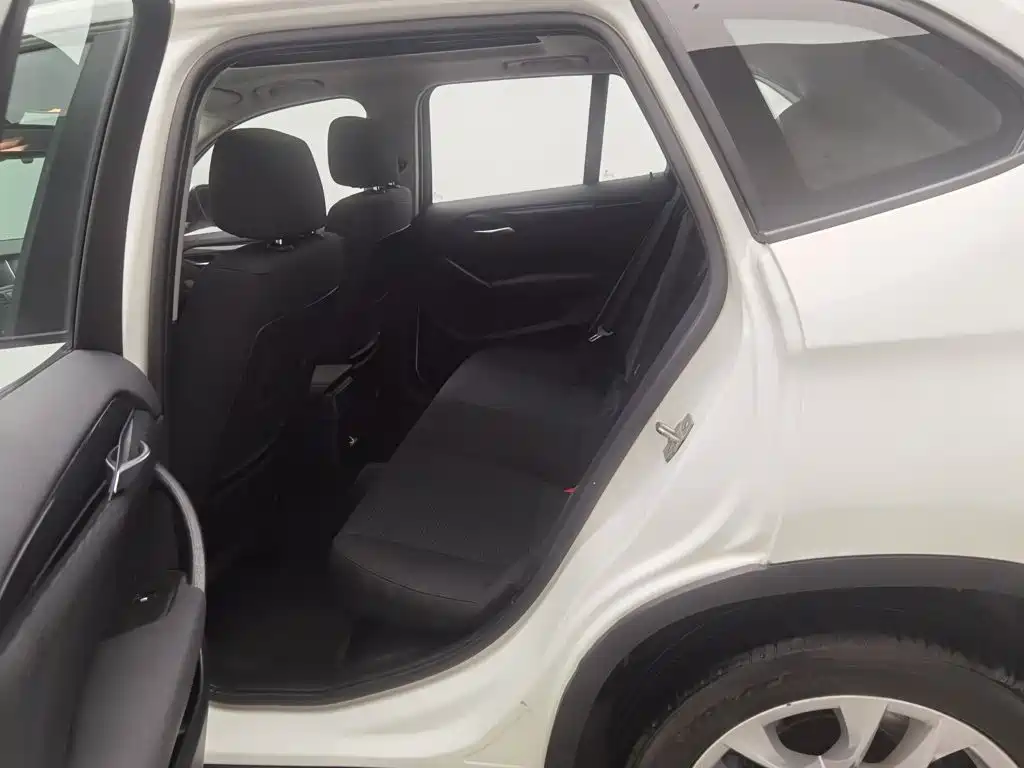 BMW X1 — миниатюра 15
