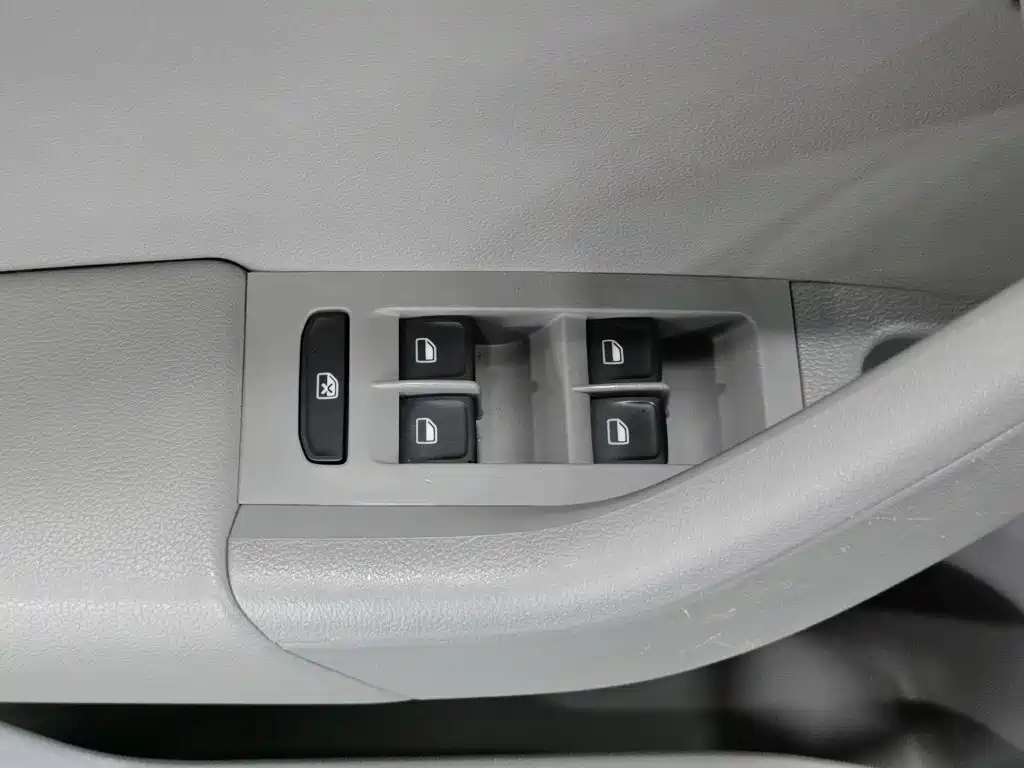 Skoda Octavia — миниатюра 9