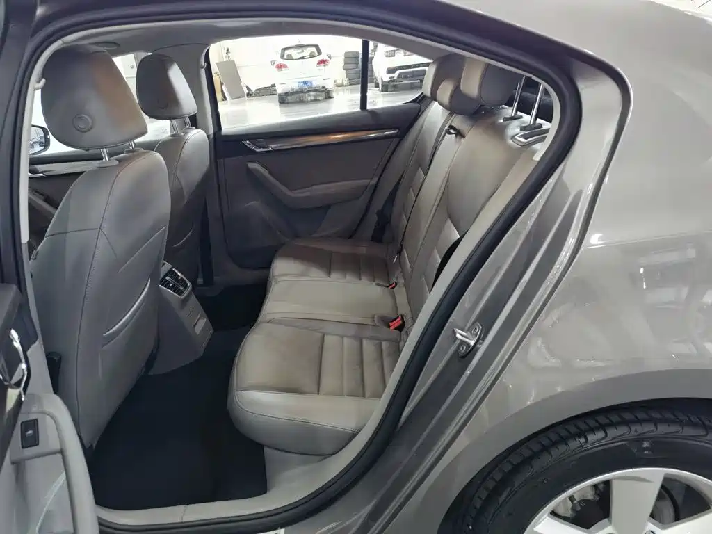 Skoda Octavia — миниатюра 15
