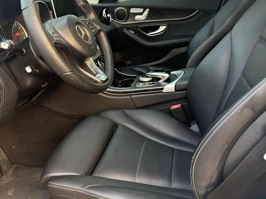 Mercedes-Benz C-Class — миниатюра 5