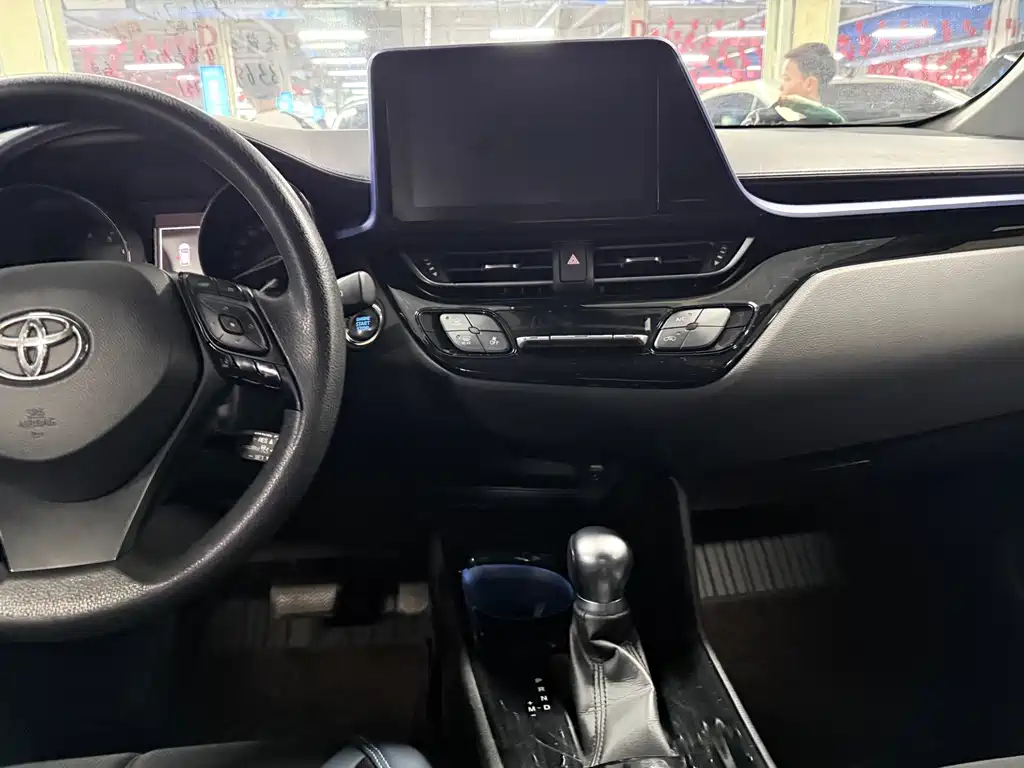 Toyota C-HR — миниатюра 15