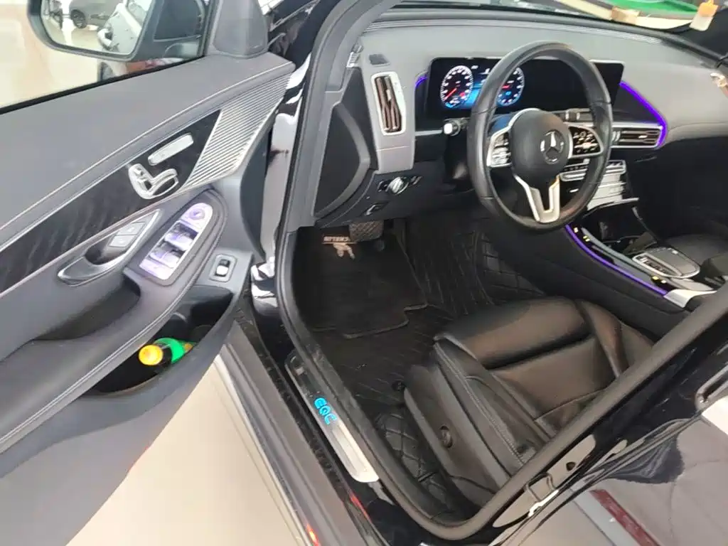 Mercedes-Benz EQC — миниатюра 16