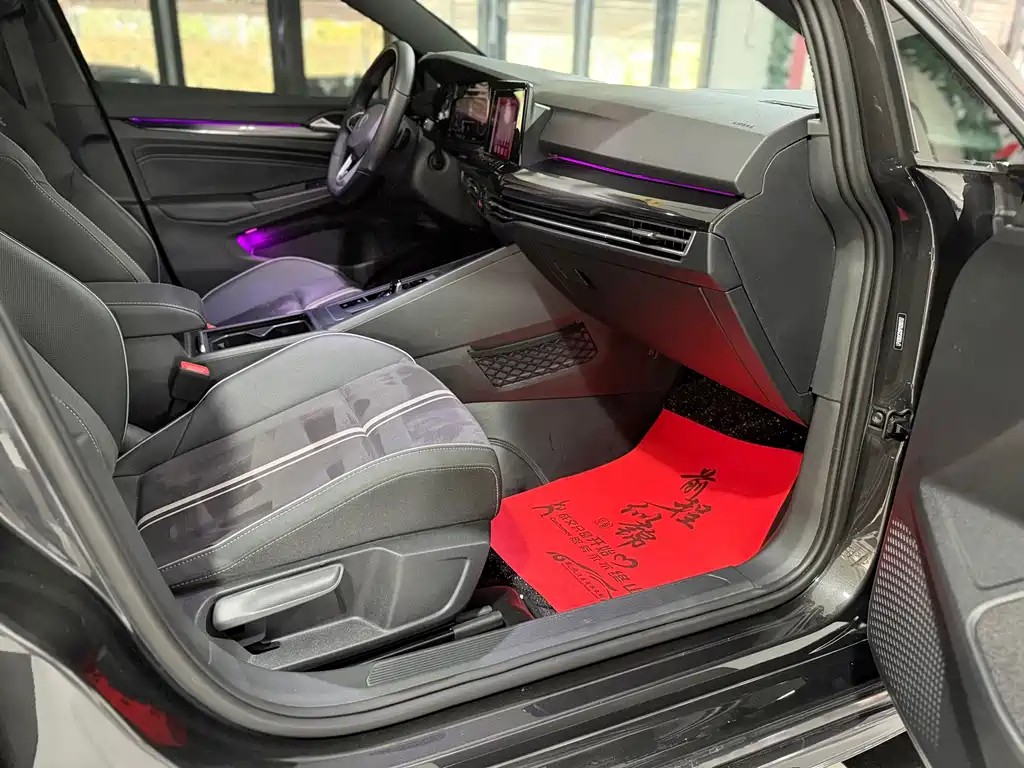 Volkswagen Golf — миниатюра 12