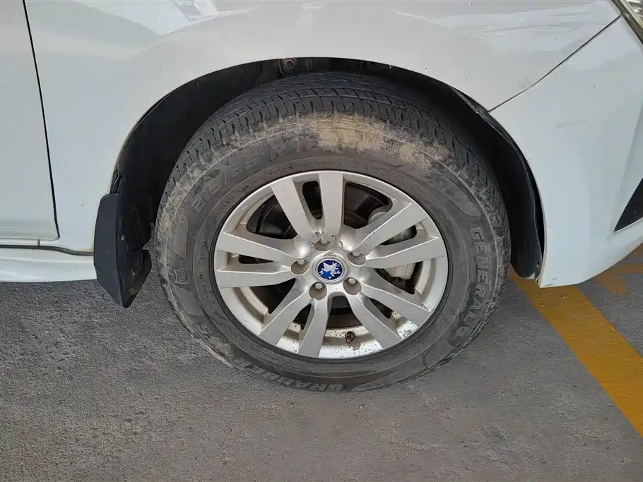 Venucia T70 2015 2.0L CVT