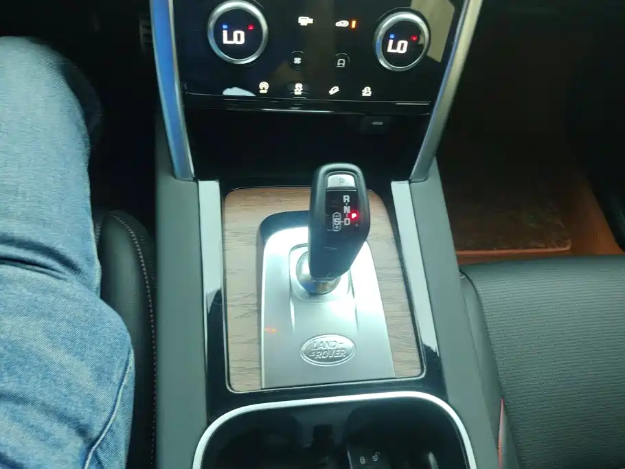 Land Rover Discovery Sport — миниатюра 16