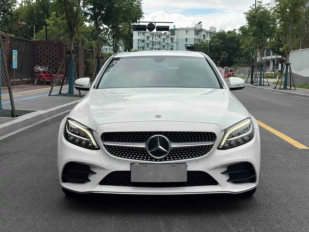 Mercedes-Benz C-Class — миниатюра 2