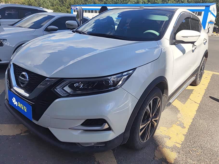 Nissan Qashqai 2.0 л 2021 г. Белый, пробег 48300 км