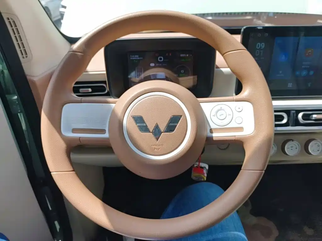 Wuling MINIEV — миниатюра 11