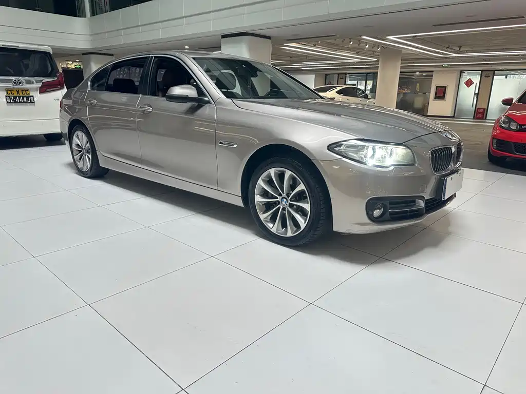 BMW 5 SERIES