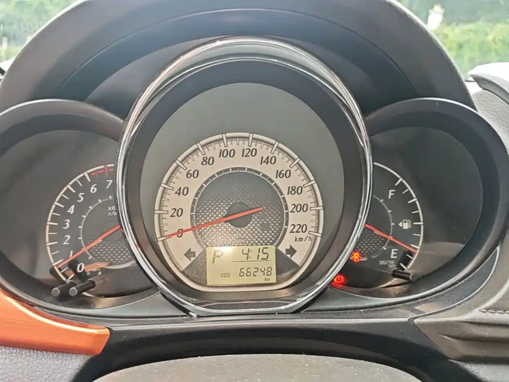 Toyota Yaris L — миниатюра 16