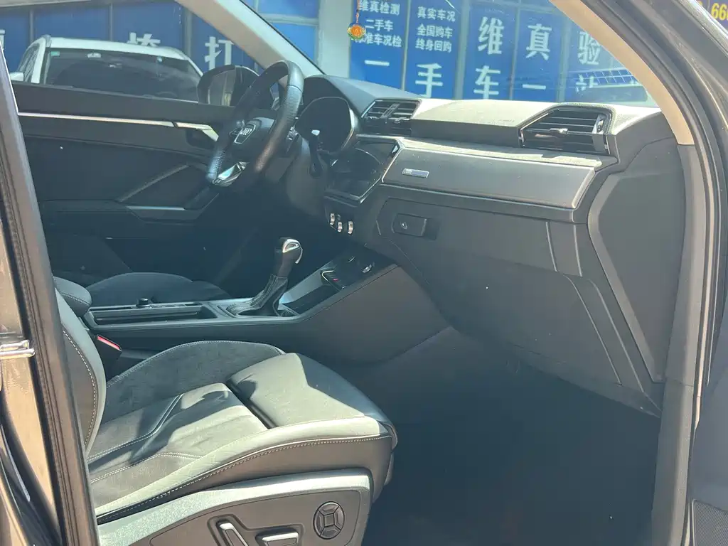 Audi Q3 Sportback — миниатюра 10