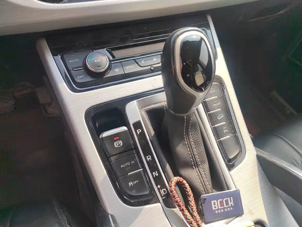 Geely Boyue — миниатюра 15