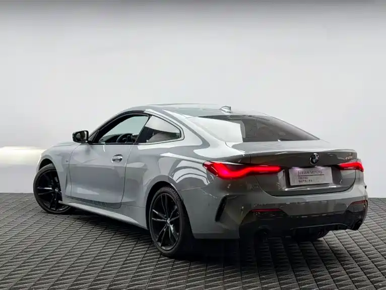 BMW 4 SERIES