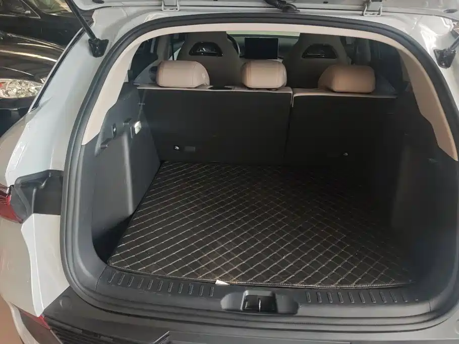 BYD Yuan Plus — миниатюра 4