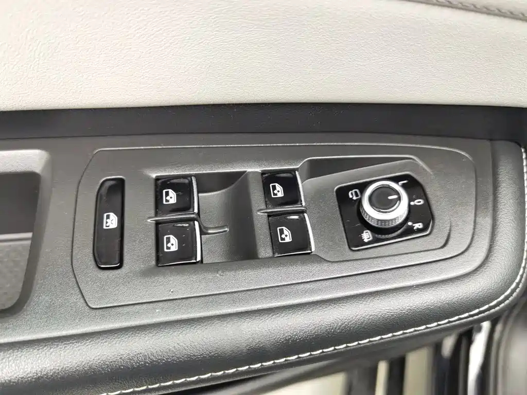 Volkswagen Teramont — миниатюра 9