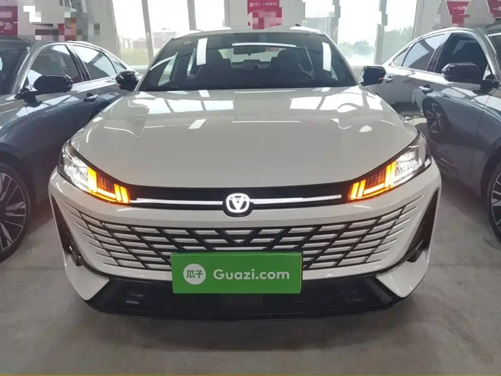 Changan Eado — миниатюра 3