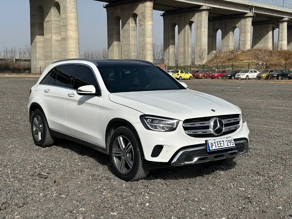 MERCEDES-BENZ GLC