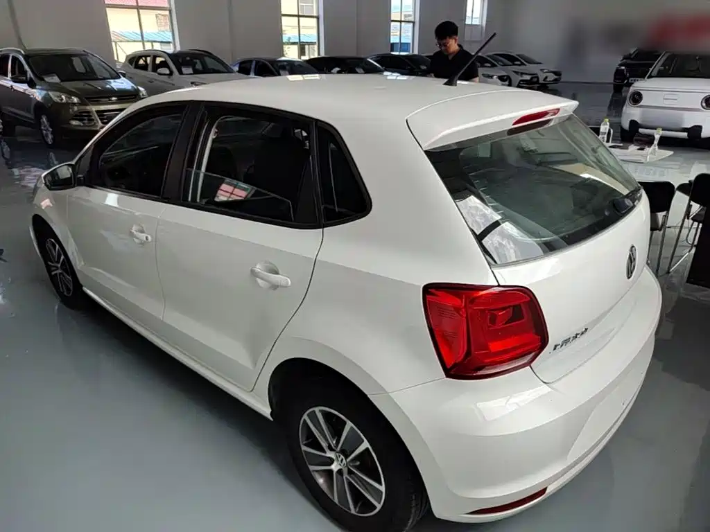 Volkswagen Polo — миниатюра 5