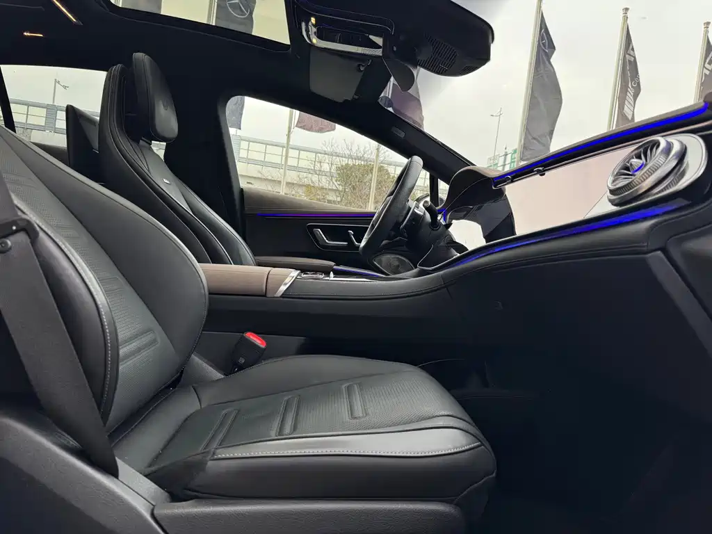 MERCEDES-BENZ EQS AMG