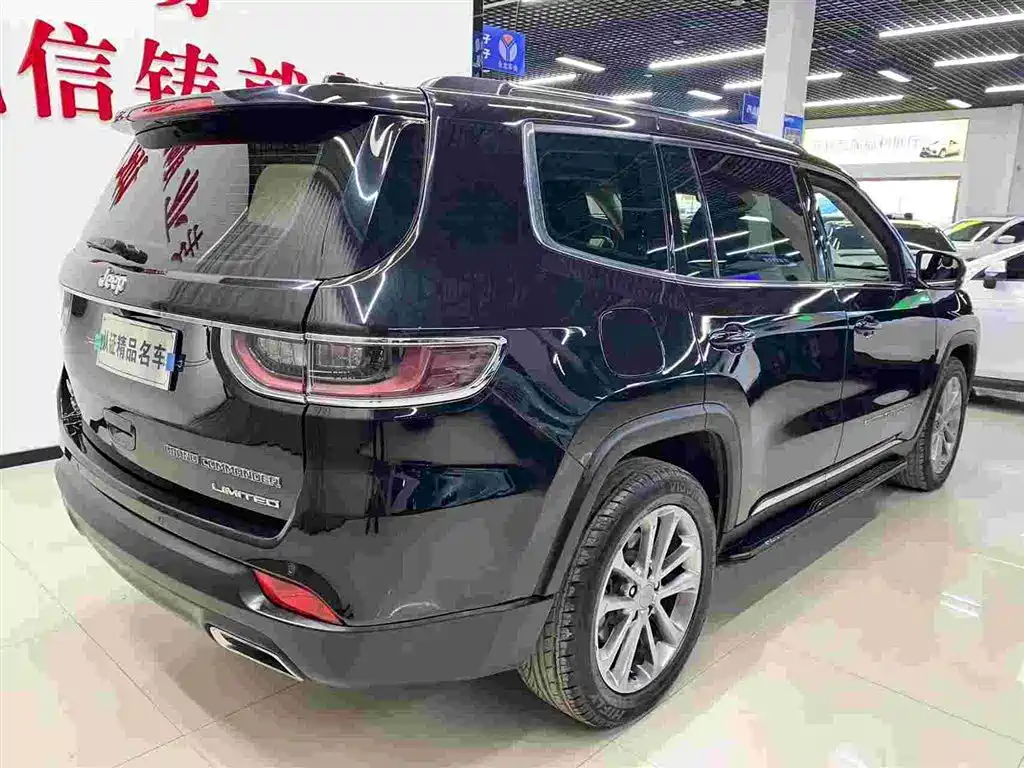 JEEP GRAND COMMANDER