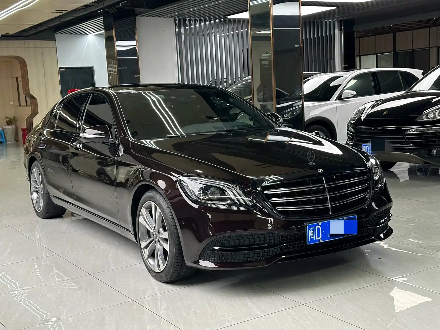 Mercedes-Benz S-Class
