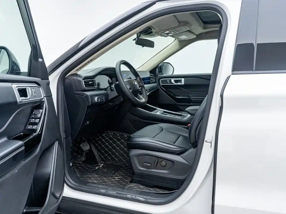 Ford Explorer — миниатюра 17