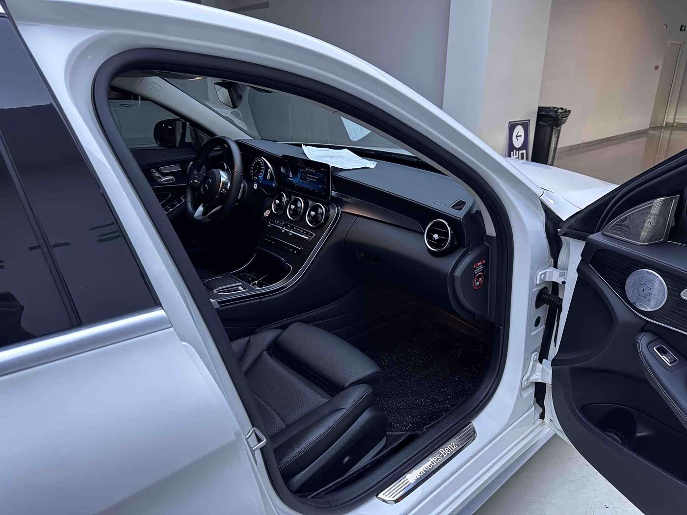 Mercedes-Benz C-Class 1.5 л 2021 г. Белый, пробег 43000 км