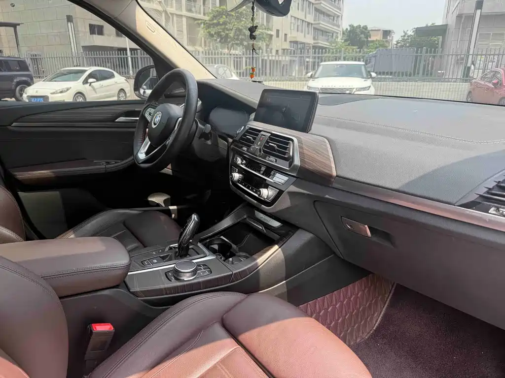 BMW X3 — миниатюра 8