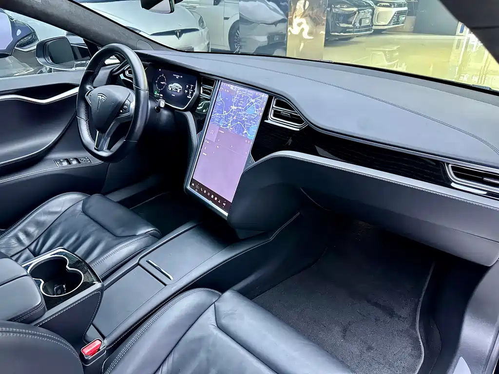 TESLA MODEL S