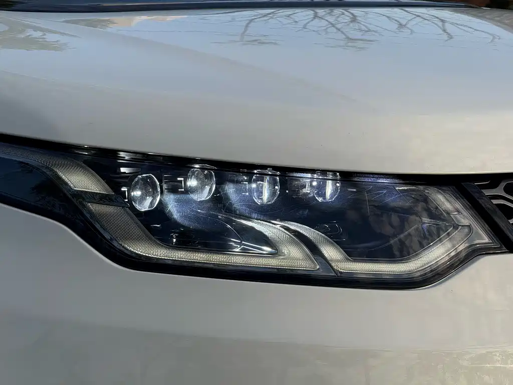 LAND ROVER DISCOVER SPORTS