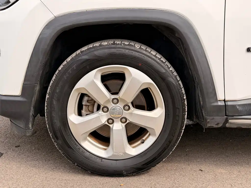 Jeep Compass — миниатюра 9