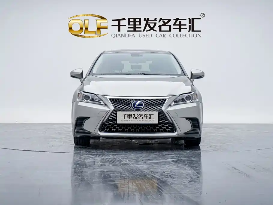 Lexus CT — миниатюра 2
