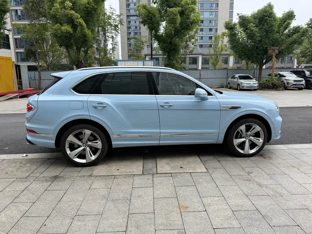 Bentley Bentayga — миниатюра 6
