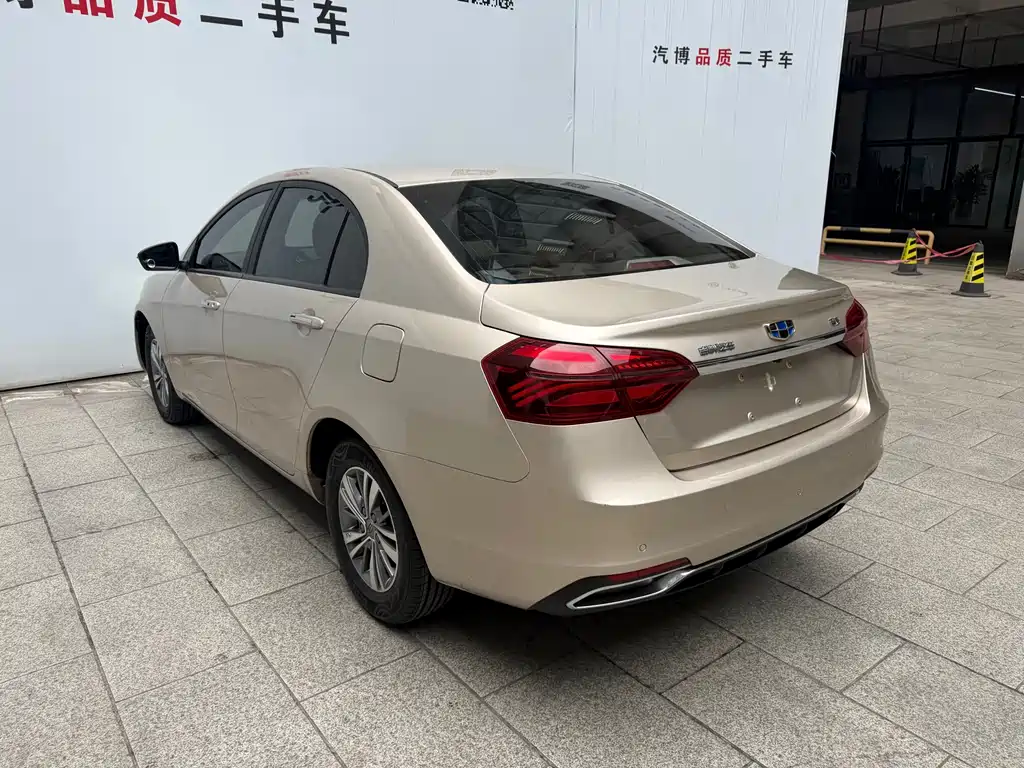 Geely Emgrand - фото 17