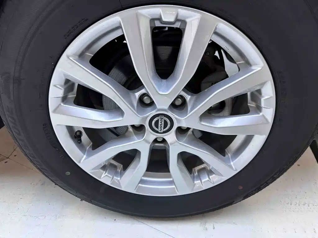 Nissan X-Trail — миниатюра 22