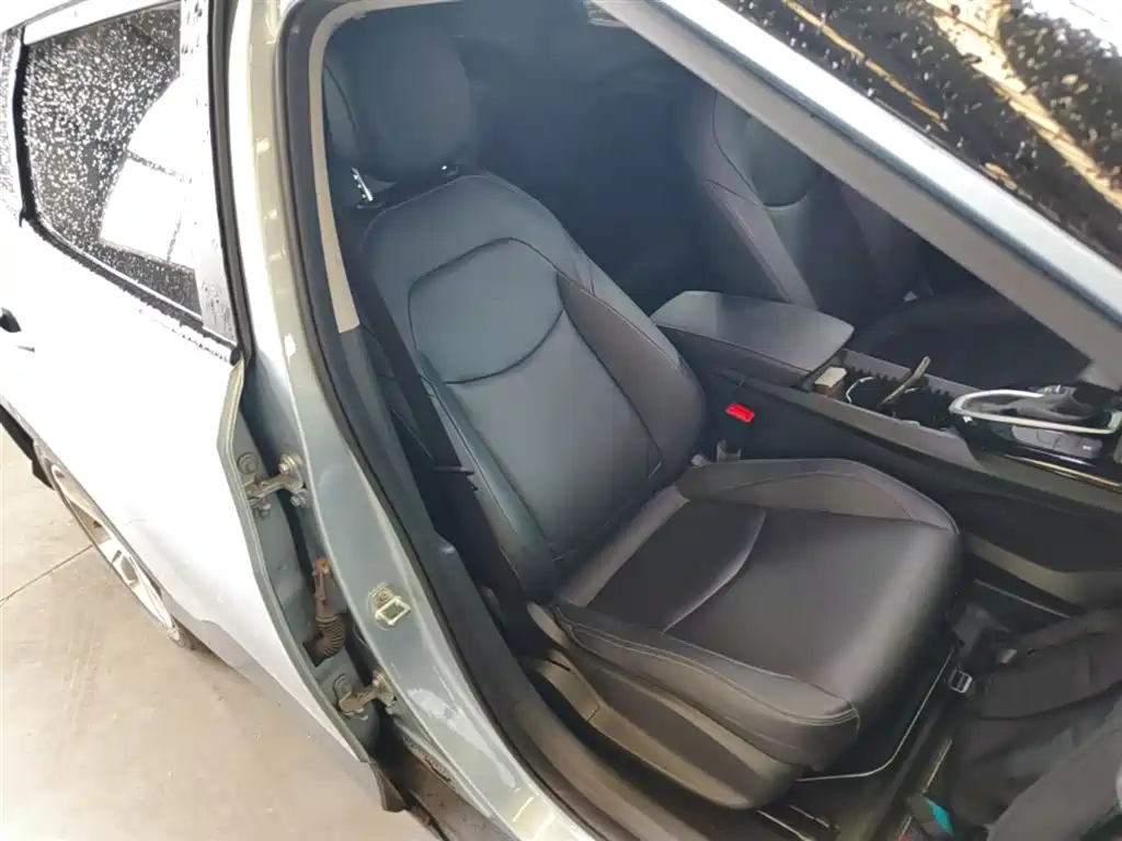 Chevrolet Menlo — миниатюра 25
