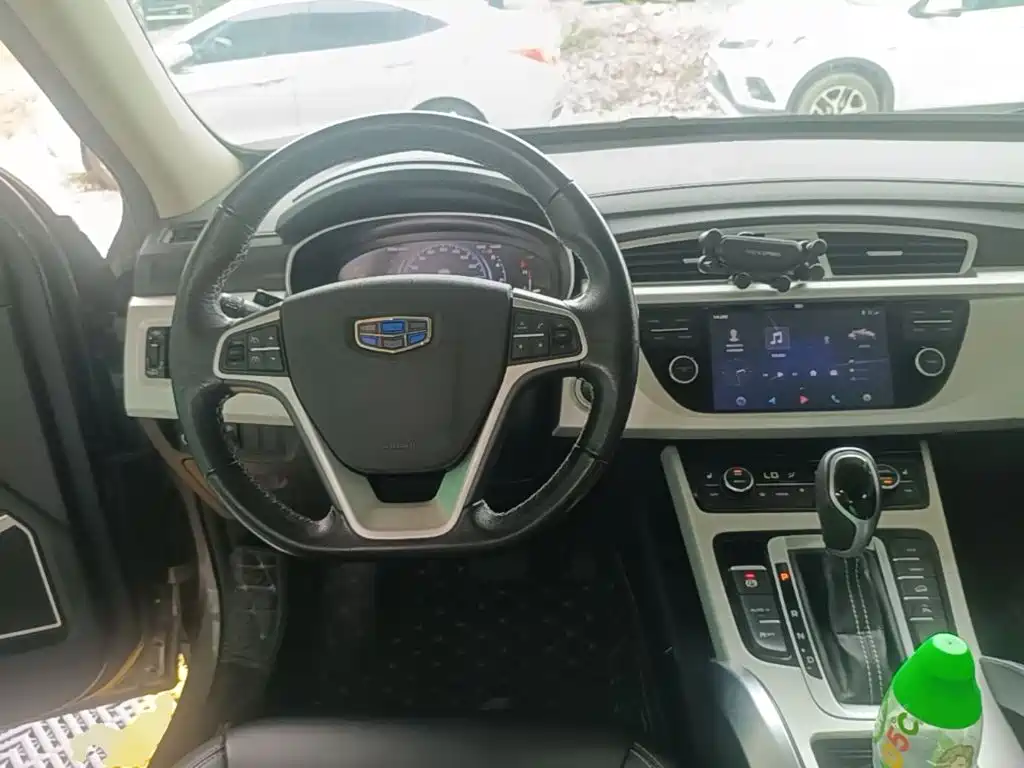 Geely Boyue — миниатюра 10