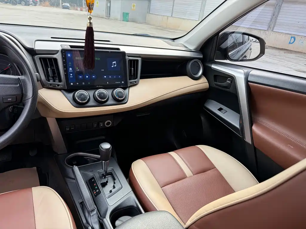 TOYOTA RAV4 RONGFANG