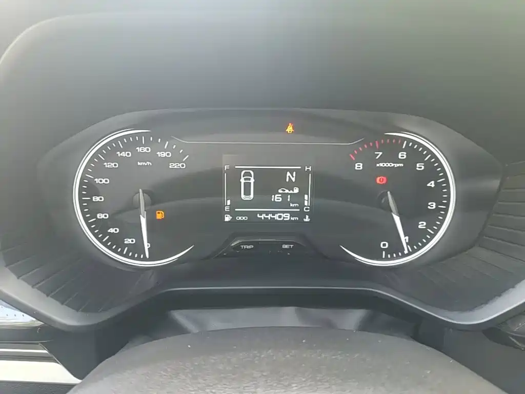 Wuling Jiachen — миниатюра 12