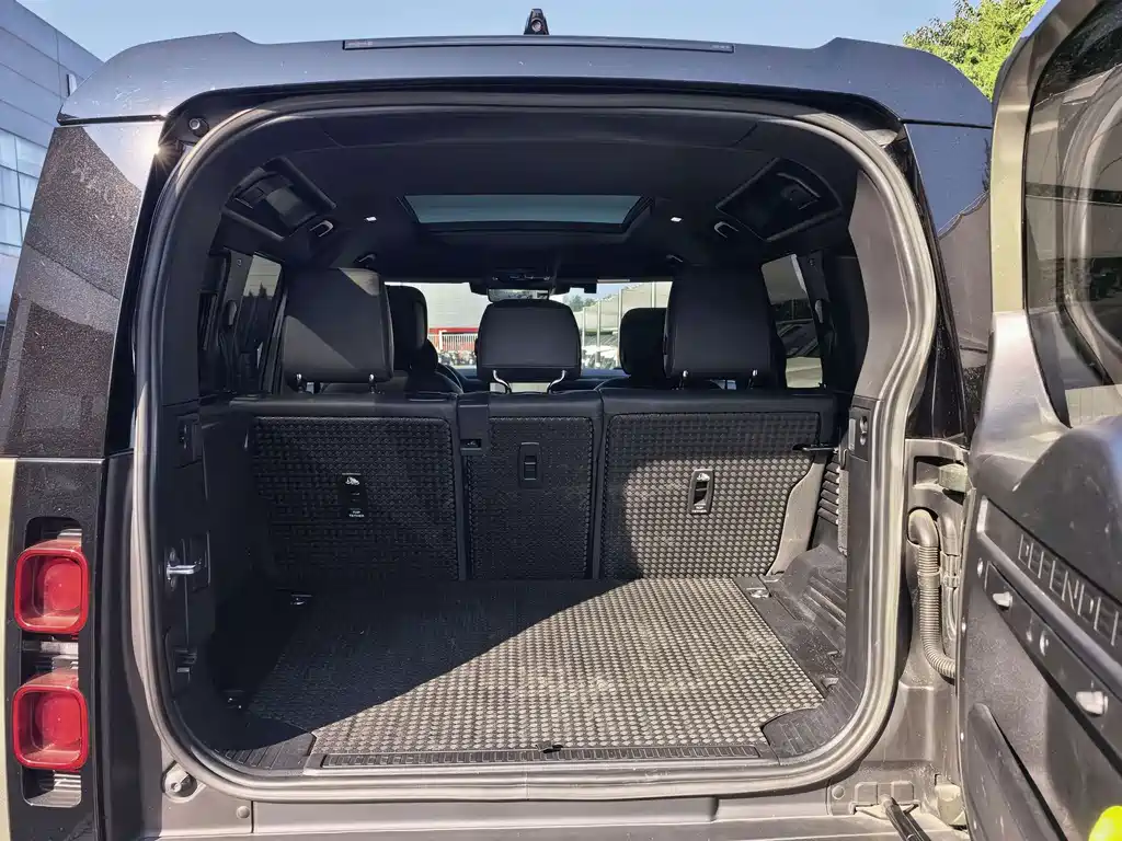 Land Rover Defender — миниатюра 13