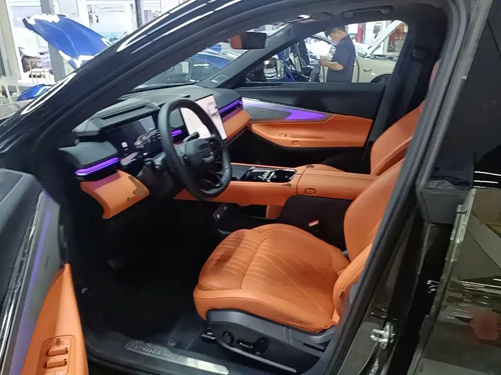 Lynk & Co 08 EM-P — миниатюра 15
