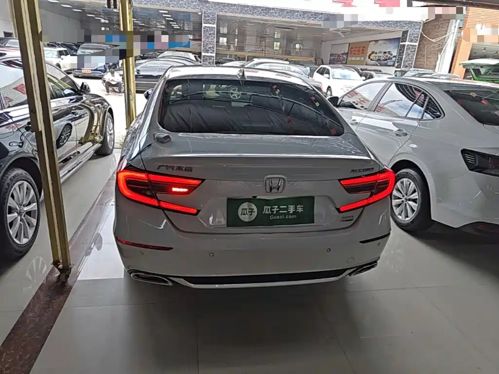 Honda Accord — миниатюра 6
