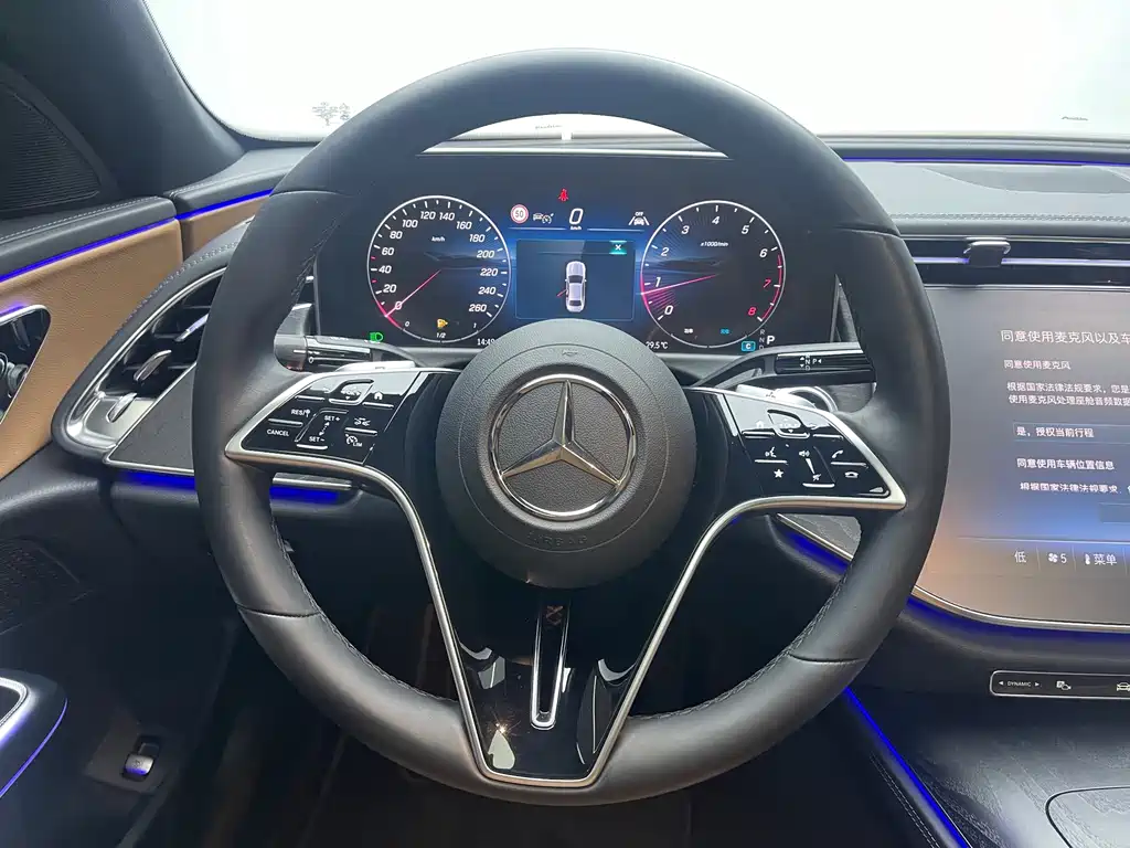 Mercedes-Benz E-Class (Import) — миниатюра 12