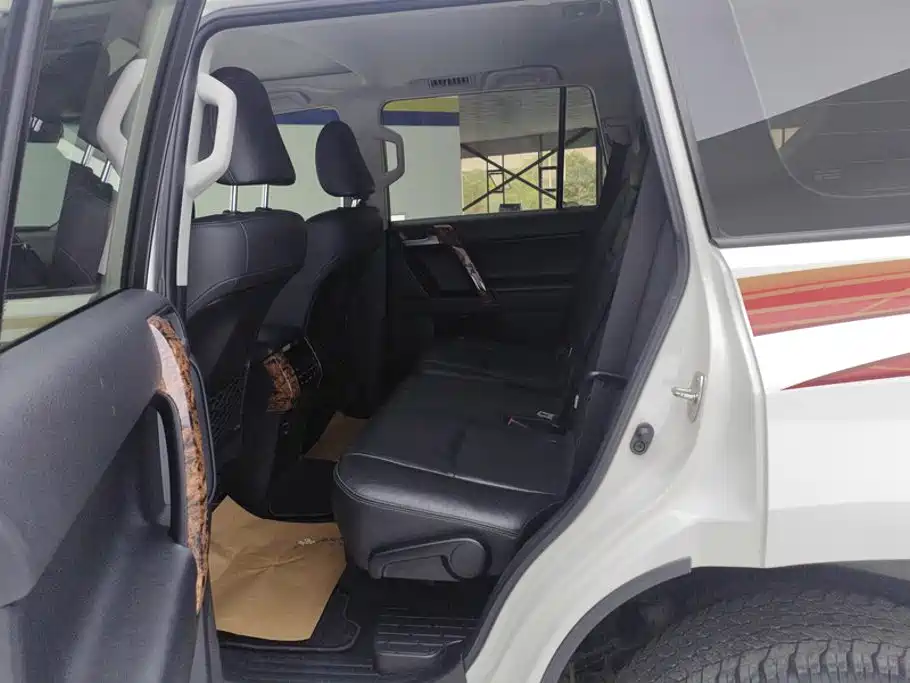 Toyota Prado 3.5L Auto TX-L Premium Edition Rear External Spare Tire, фото 11
