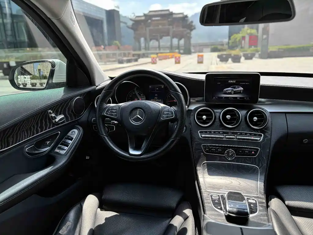 Mercedes-Benz C-Class — миниатюра 14